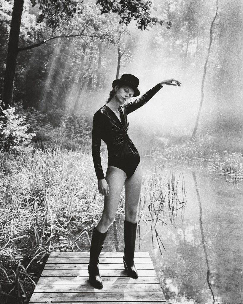 21 Fashion&Beauty Photographers to Follow on Instagram 46679562 372906166803734 7868961141950287333 n 819x1024 - 21 Fashion&Beauty Photographers to Follow on Instagram