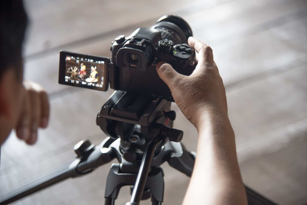 7 high-paying jobs in the beauty industry and how to find them scene cinema camera man work min 1024x684 - 7 high-paying jobs in the beauty industry and how to find them