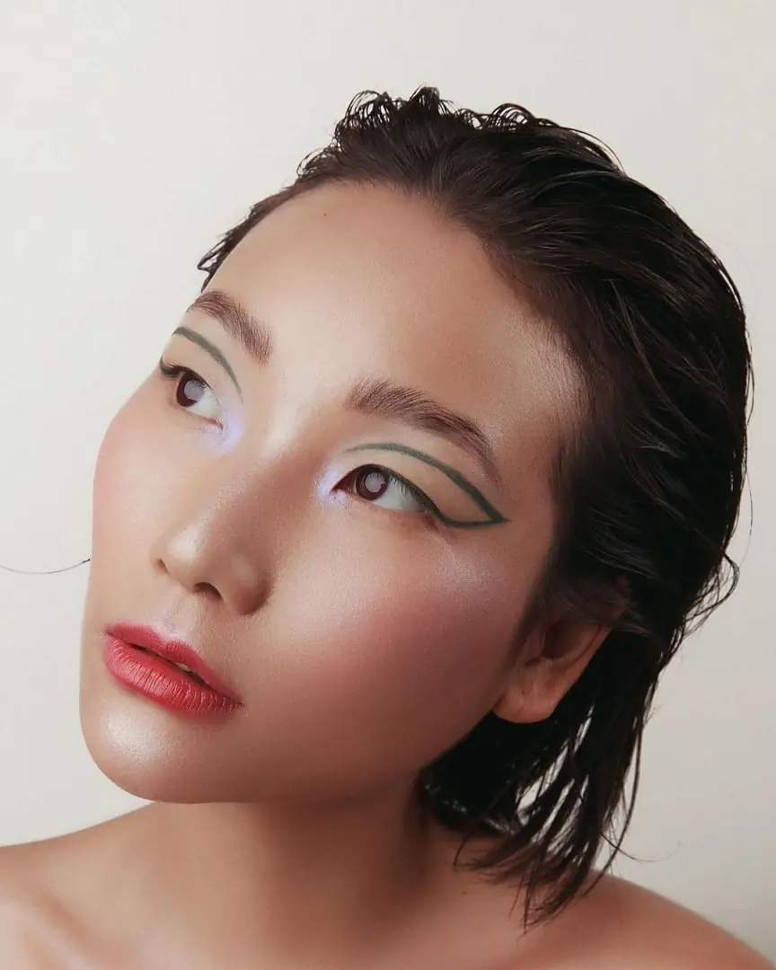 Discover the Top 75 Makeup Schools Worldwide