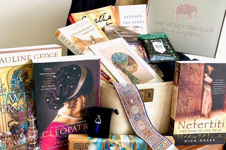 Gifts for Mom: Bookworm Mom