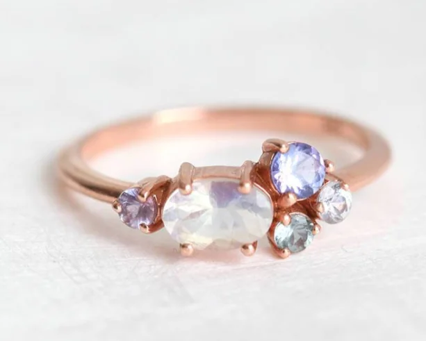 Elegant diamond engagement ring we’re loving