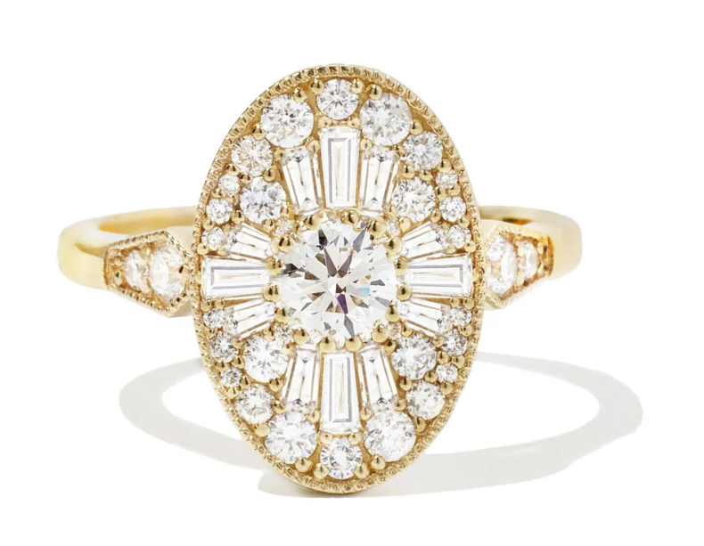 A graceful dance of round diamonds in a radiant oval silhouette.