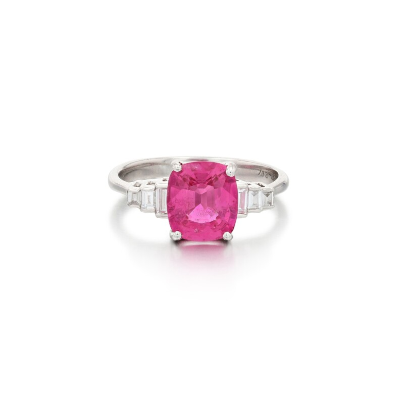 Bague spinelle et diamants | Spinel and diamond ring